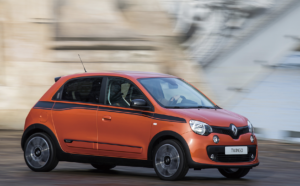 トゥインゴ GT – AHH4B1【リアエンジンの小さな暴れん坊】