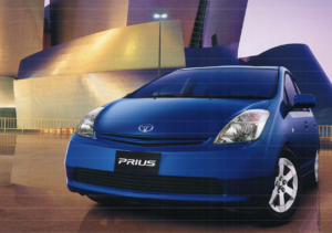 プリウス – NHW20【ハイブリッドが「普通のクルマ」になった瞬間】