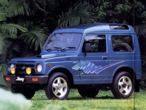 ジムニー – JA11【軽の枠で本気の四駆を完成させた世代】