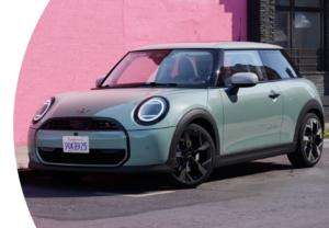 MINI Cooper S – F66【電動化時代に踏みとどまった内燃機関の最新形】