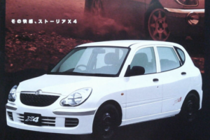 ストーリア X4 – M112S【軽自動車メーカーが本気で作ったラリーの道具】