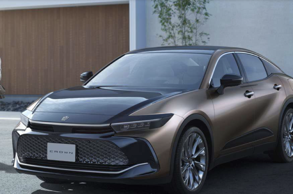 クラウン – S230系（16代目）【「いつかはクラウン」を自ら壊した再定義】