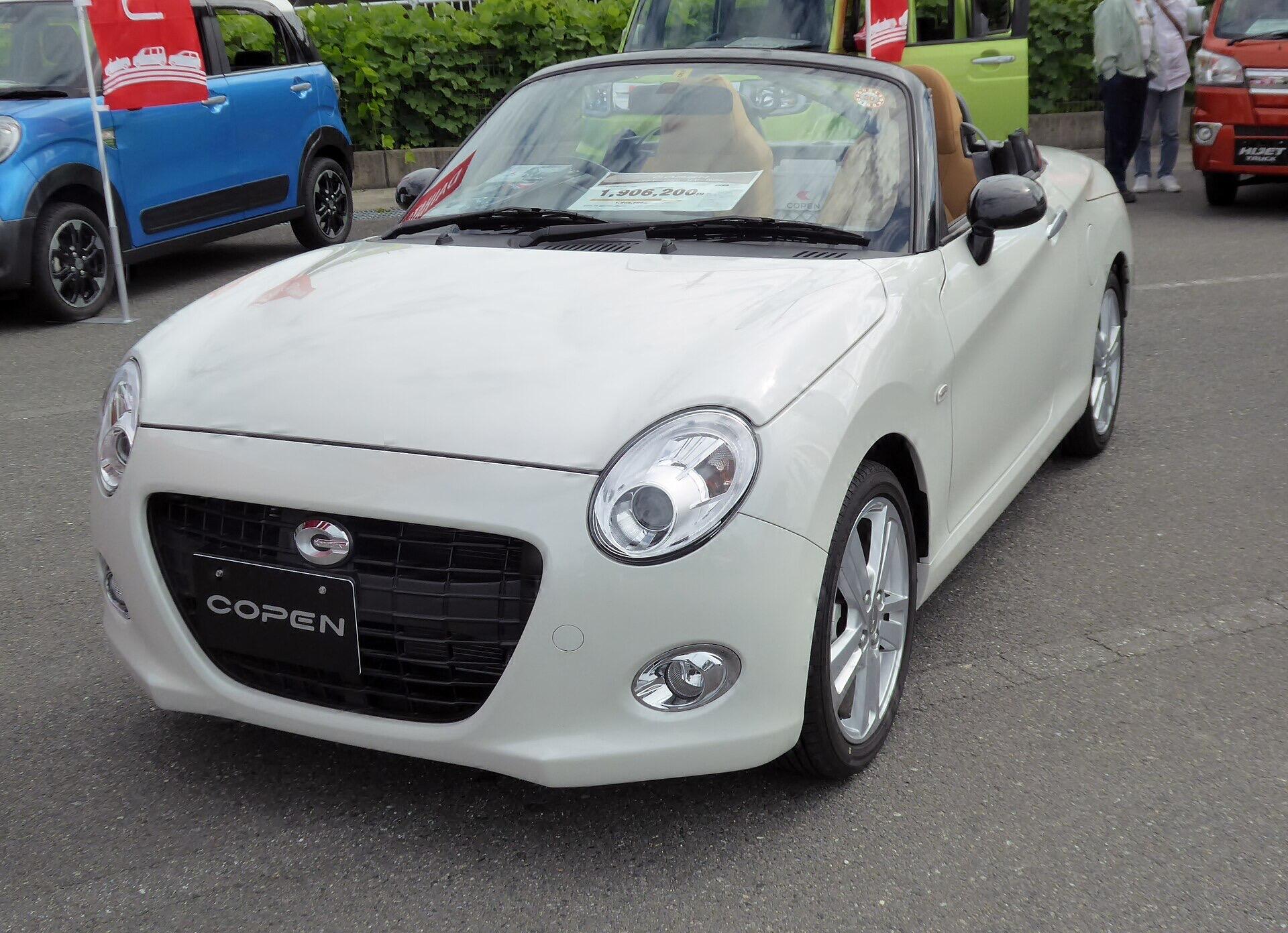 コペン（LA400K）の中古車ガイド【屋根の音と付き合えますか？】