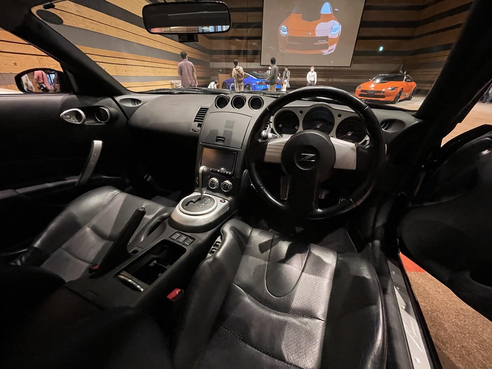 フェアレディZ Version ST（Z33後期型）の純正インテリア