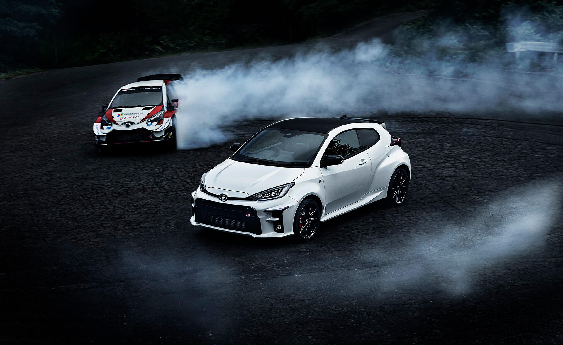 GRヤリス（GXPA16）とヤリスWRC