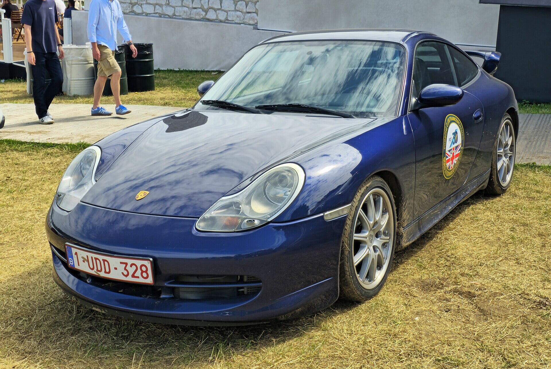 ポルシェ911 996