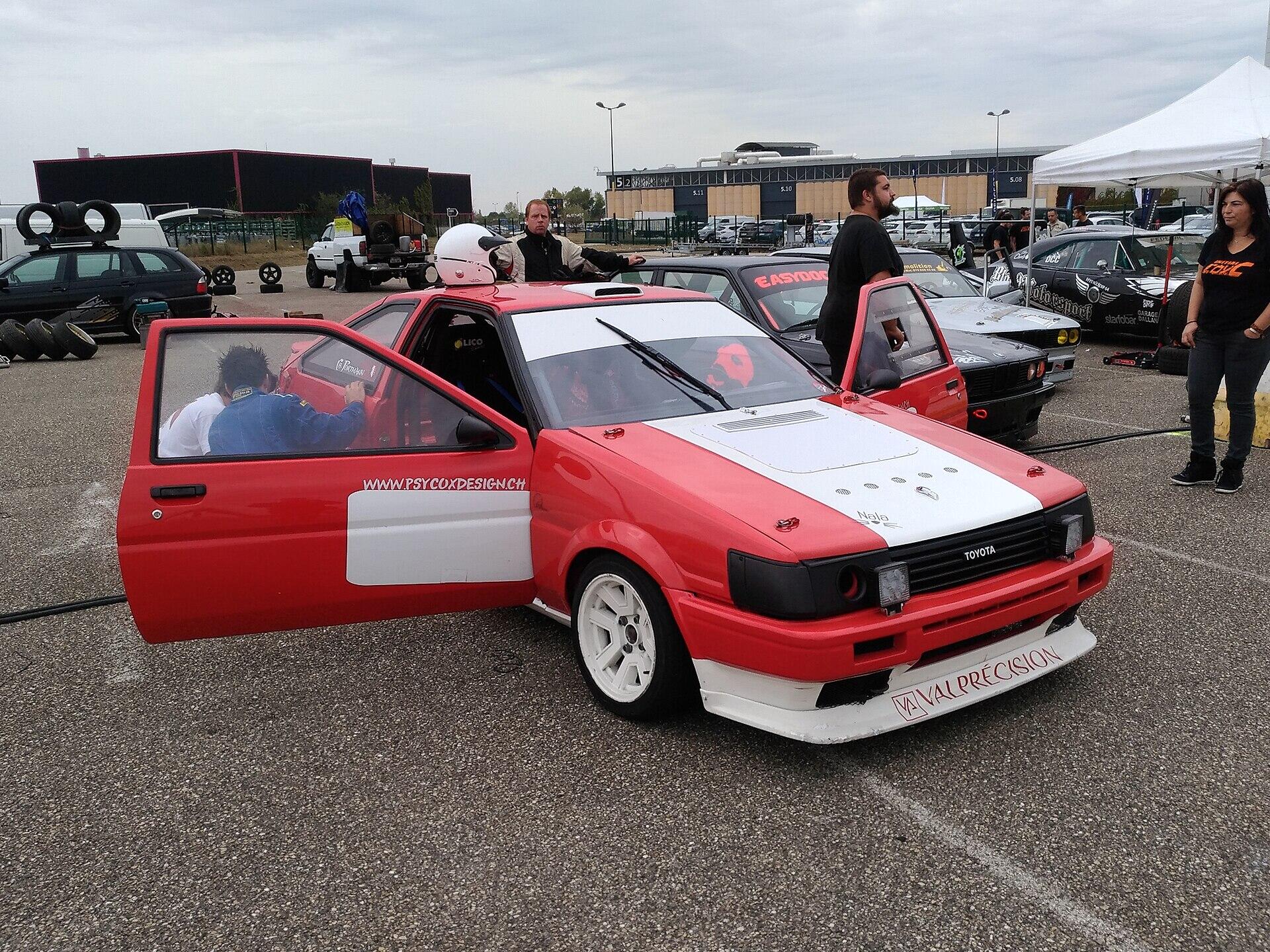 トヨタ・カローラレビン AE86