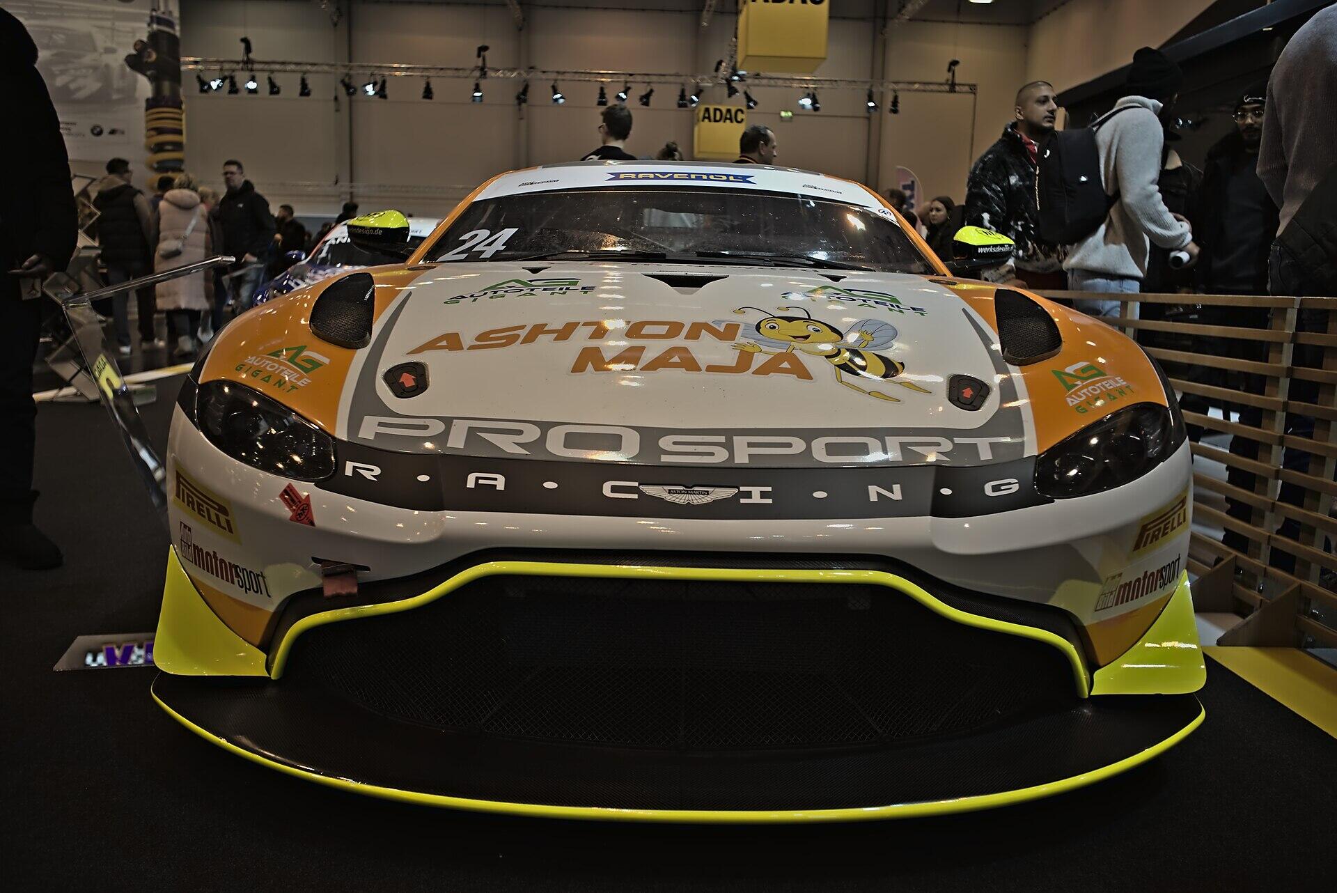 アストンマーティン・ヴァンテージ AM701