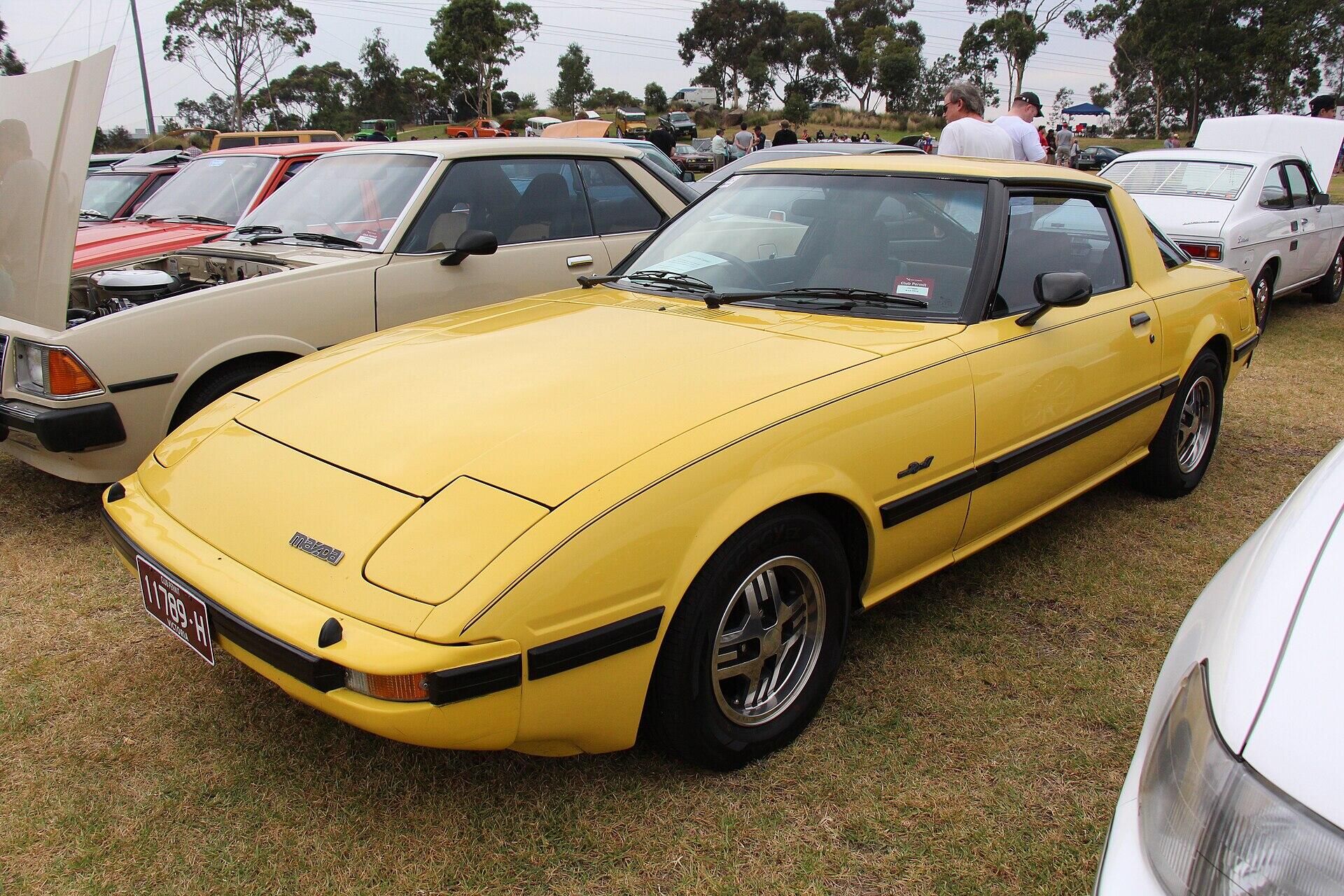 マツダRX-7 SA22C